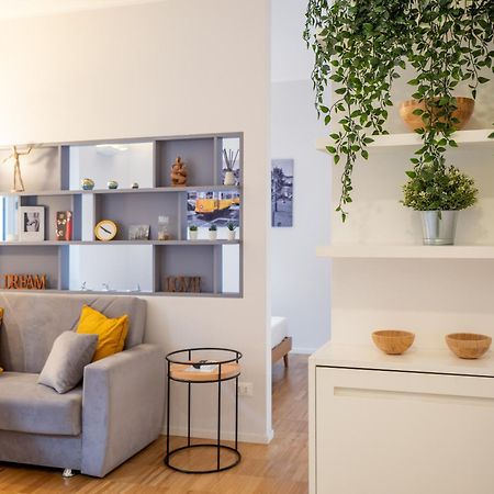 Keys Of Italy - Melloni 4 / Mustard Revolution Apartment Milan Bagian luar foto